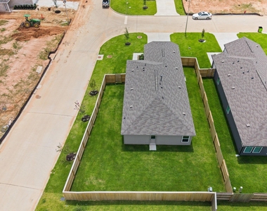 702 Umbrella Tree Drive - Photo Thumbnail 24