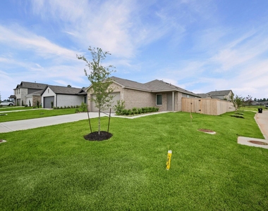 702 Umbrella Tree Drive - Photo Thumbnail 2