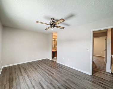 287 Nottingham Place - Photo Thumbnail 16