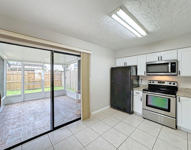 287 Nottingham Place - Photo Thumbnail 10