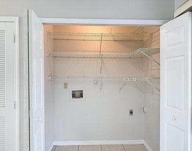 287 Nottingham Place - Photo Thumbnail 11