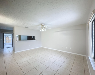 287 Nottingham Place - Photo Thumbnail 3