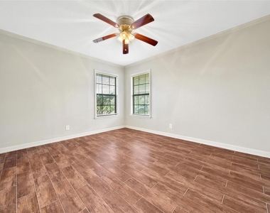 3315 S Braeswood Boulevard - Photo Thumbnail 8