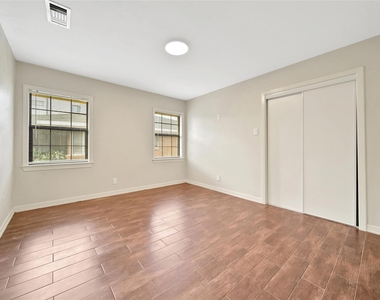 3315 S Braeswood Boulevard - Photo Thumbnail 17