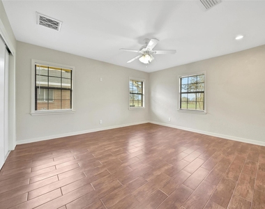 3315 S Braeswood Boulevard - Photo Thumbnail 18