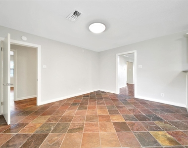 3315 S Braeswood Boulevard - Photo Thumbnail 13