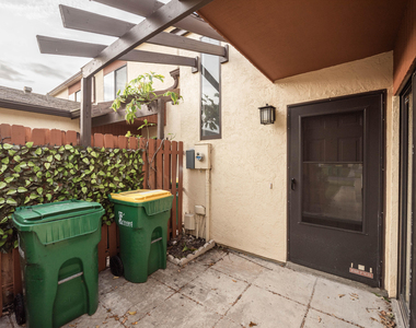 47 Bogart Place - Photo Thumbnail 3