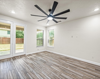 15623 Harris Canyon Lane - Photo Thumbnail 11