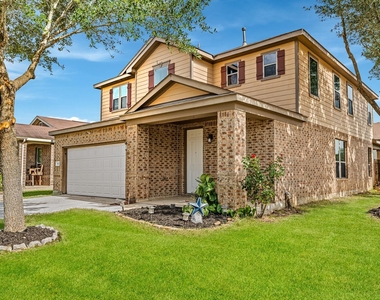 15623 Harris Canyon Lane - Photo Thumbnail 2