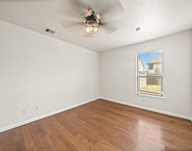 15623 Harris Canyon Lane - Photo Thumbnail 17