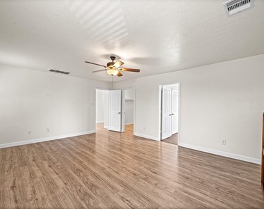 15623 Harris Canyon Lane - Photo Thumbnail 24