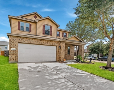 15623 Harris Canyon Lane - Photo Thumbnail 3