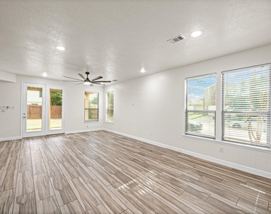 15623 Harris Canyon Lane - Photo Thumbnail 8