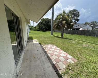 1424 Croftwood Drive - Photo Thumbnail 14