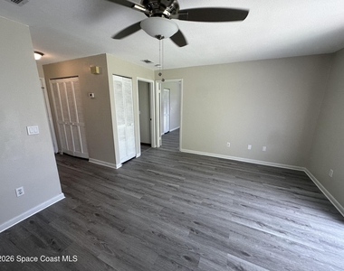 1424 Croftwood Drive - Photo Thumbnail 7