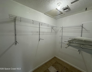 1424 Croftwood Drive - Photo Thumbnail 10