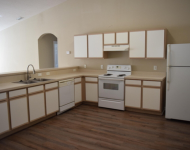 458 Fitzsimmons Street Sw - Photo Thumbnail 5