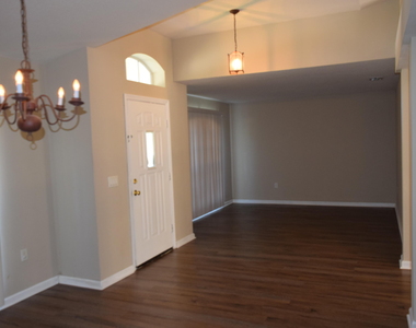 458 Fitzsimmons Street Sw - Photo Thumbnail 1