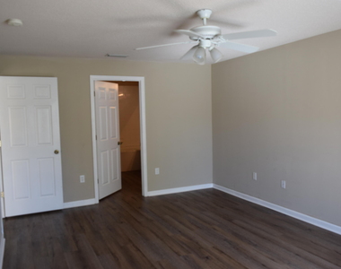 458 Fitzsimmons Street Sw - Photo Thumbnail 10