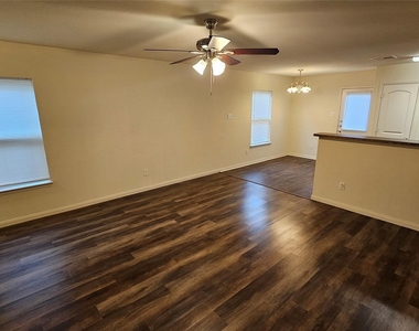 24053 Wilde Drive - Photo Thumbnail 9