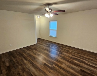 24053 Wilde Drive - Photo Thumbnail 2