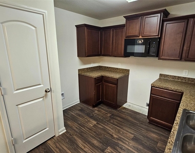 24053 Wilde Drive - Photo Thumbnail 5