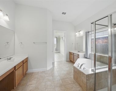 3902 Palmer Meadow Court - Photo Thumbnail 22