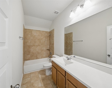 3902 Palmer Meadow Court - Photo Thumbnail 32