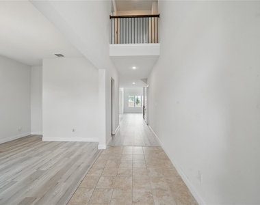 3902 Palmer Meadow Court - Photo Thumbnail 4