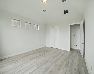 3902 Palmer Meadow Court - Photo Thumbnail 18