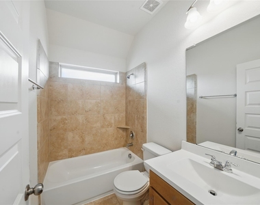 3902 Palmer Meadow Court - Photo Thumbnail 28