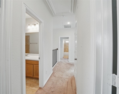 3902 Palmer Meadow Court - Photo Thumbnail 31