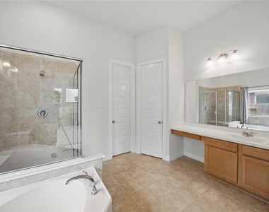 3902 Palmer Meadow Court - Photo Thumbnail 20