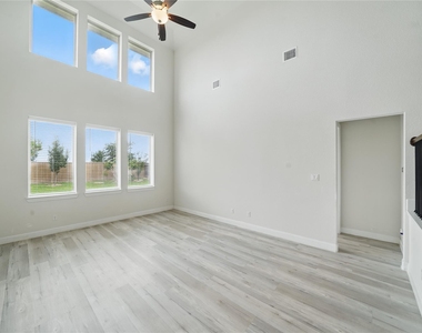 3902 Palmer Meadow Court - Photo Thumbnail 16