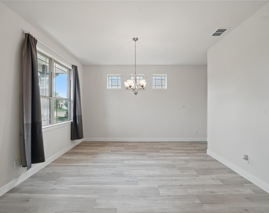 3902 Palmer Meadow Court - Photo Thumbnail 5