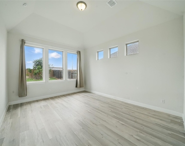 3902 Palmer Meadow Court - Photo Thumbnail 17