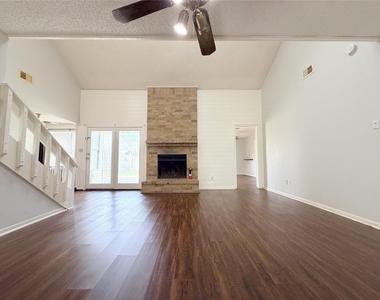 2535 Planters Row - Photo Thumbnail 5
