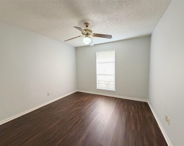 2535 Planters Row - Photo Thumbnail 20