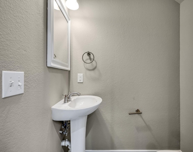 11756 White Cedar Street - Photo Thumbnail 7