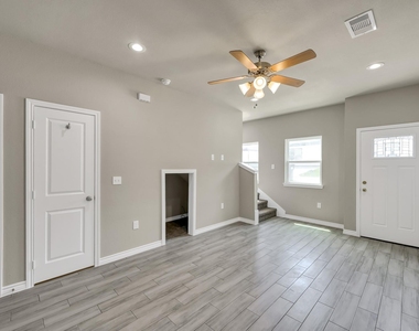 11756 White Cedar Street - Photo Thumbnail 7