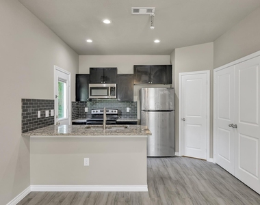 11756 White Cedar Street - Photo Thumbnail 5