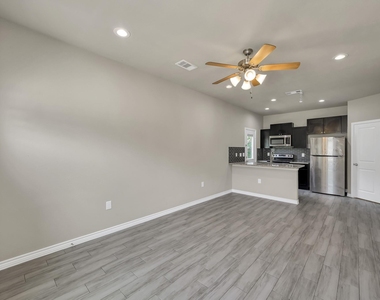 11756 White Cedar Street - Photo Thumbnail 3