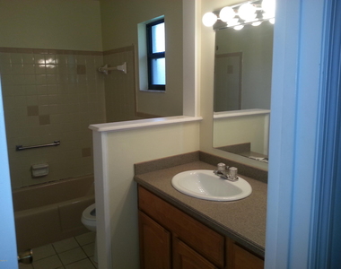 2720 Wright Avenue - Photo Thumbnail 3