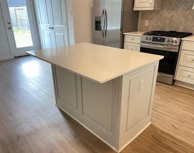 2706 Lemonwood Lane - Photo Thumbnail 14