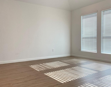 2706 Lemonwood Lane - Photo Thumbnail 19
