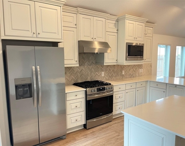 2706 Lemonwood Lane - Photo Thumbnail 15
