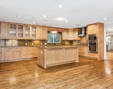 5505 Holly Springs Drive - Photo Thumbnail 4