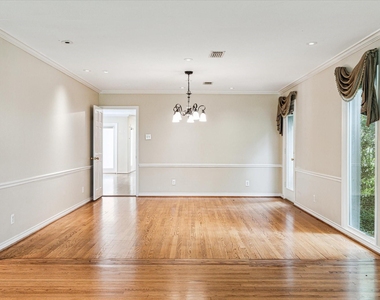 5505 Holly Springs Drive - Photo Thumbnail 9