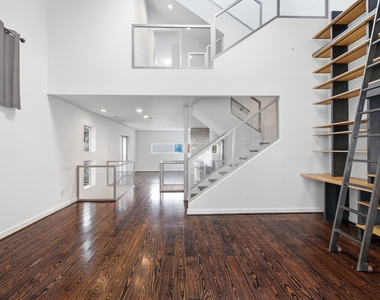 2934 Commerce Street - Photo Thumbnail 36