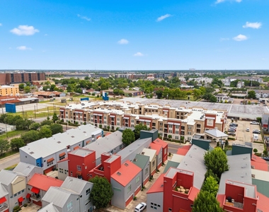 2934 Commerce Street - Photo Thumbnail 41